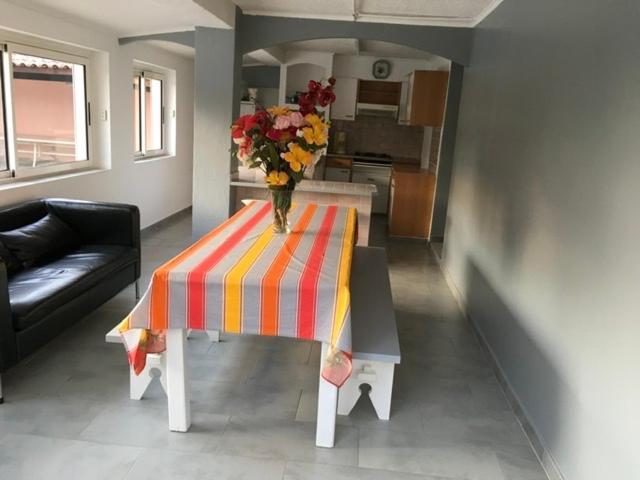 Appartement Rez De Chausse โบลแลน ภายนอก รูปภาพ